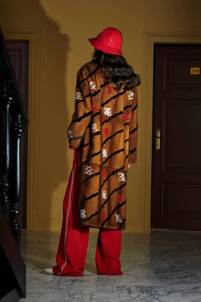 Look 2
